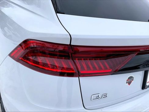 Used 2019 Audi Q8 Prestige AWD/4WD image 12
