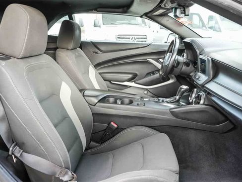 Used 2020 Chevrolet Camaro LT image 15
