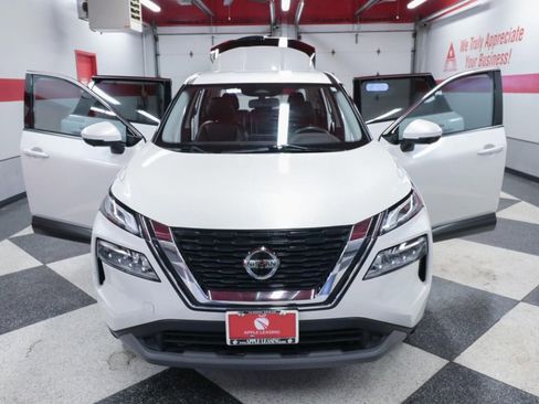 Used 2021 Nissan Rogue SV image 27