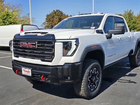 New 2026 GMC Sierra 2500 AT4X image 10