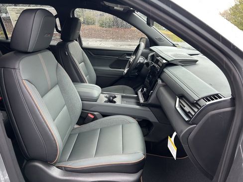 New 2026 GMC Acadia AT4 image 48
