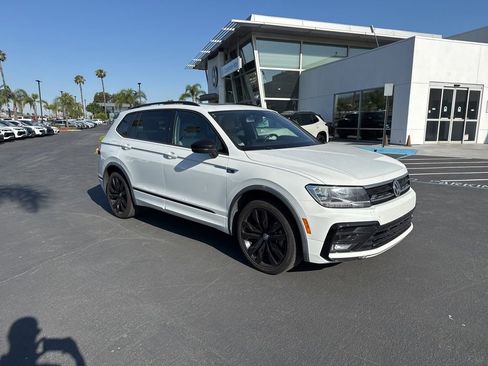 Used 2021 Volkswagen Tiguan SE R-Line AWD/4WD image 2