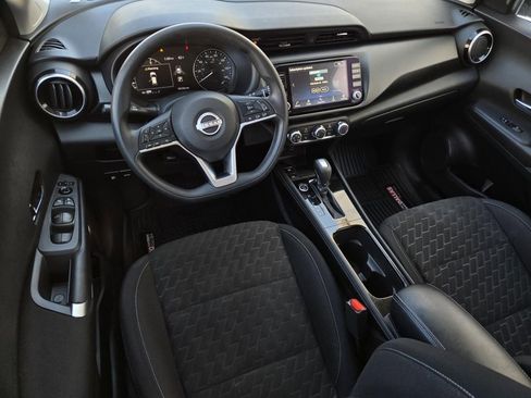 Used 2023 Nissan Kicks SV image 15