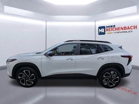 New 2026 Chevrolet Trax RS w/ Driver Confidence Package FWD image 8