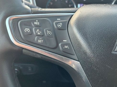Used 2018 Chevrolet Equinox Premier FWD image 8