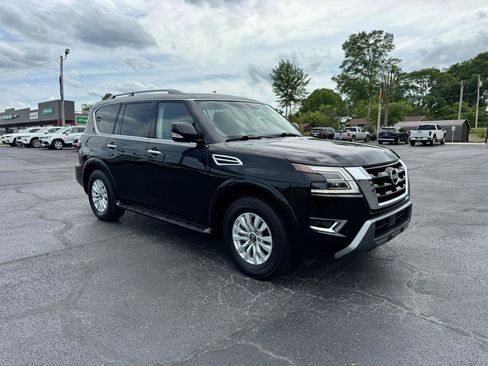 Used 2023 Nissan Armada SV RWD image 4