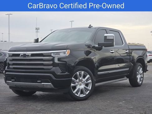 Used 2024 Chevrolet Silverado 1500 High Country w/ High Country Premium Package AWD/4WD image 2