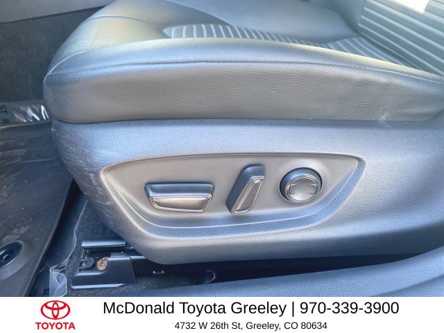 Used 2020 Toyota Camry SE FWD image 12