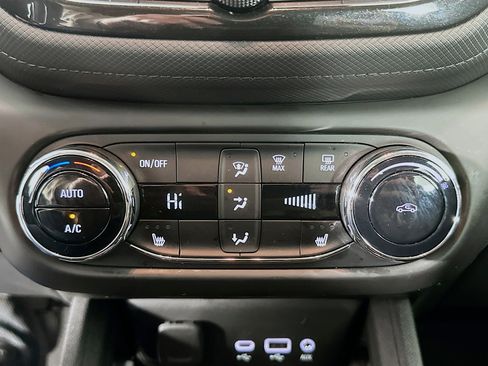 Used 2023 Chevrolet TrailBlazer LT w/ Convenience Package image 33