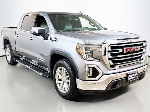 Used 2020 GMC Sierra 1500 SLT RWD image 3