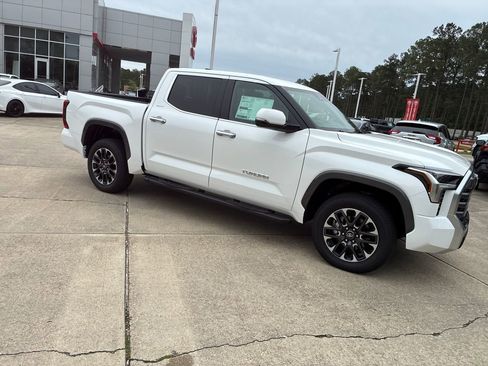 New 2026 Toyota Tundra Limited image 9