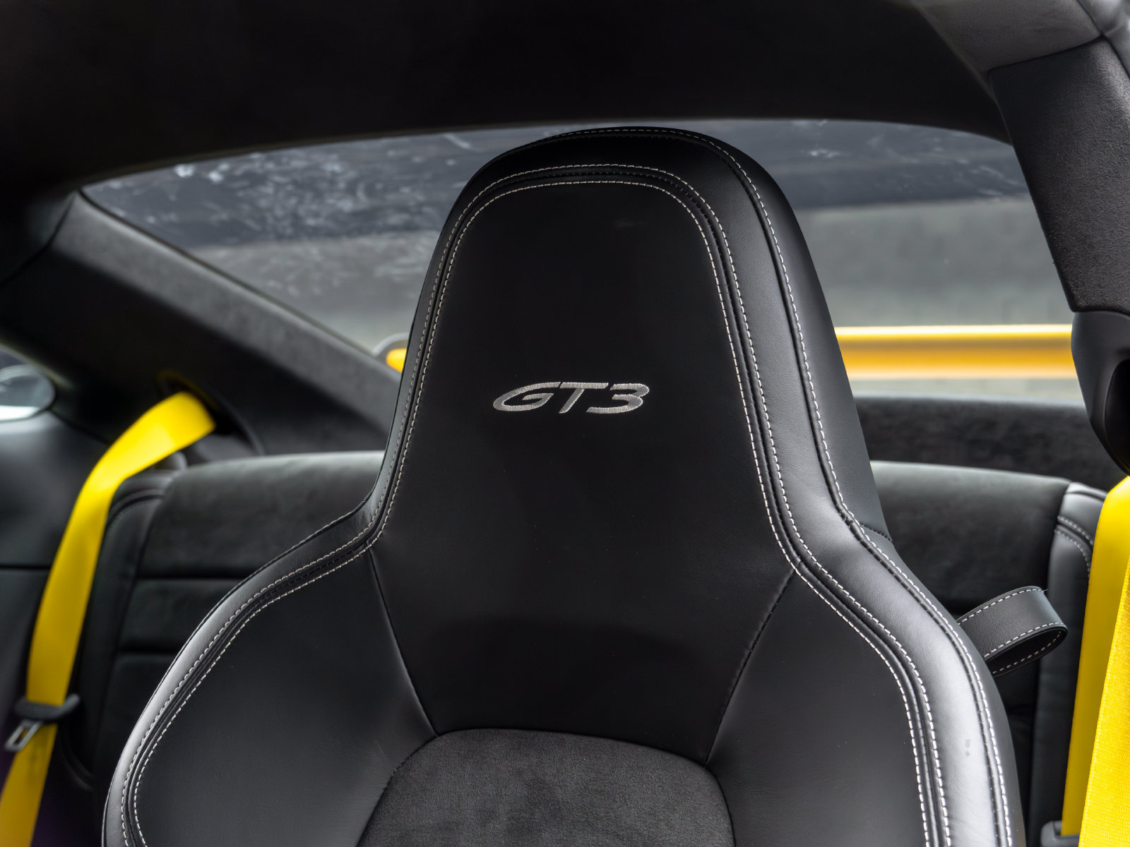 Used 2022 Porsche 911 GT3 RWD image 34