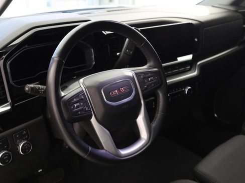 Used 2025 GMC Sierra 1500 SLT AWD/4WD image 17