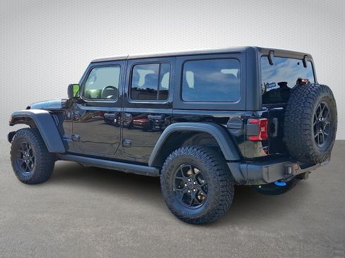 Used 2024 Jeep Wrangler Unlimited AWD/4WD image 4