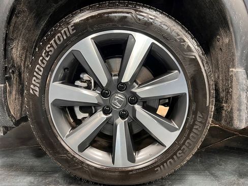 Used 2025 Honda Pilot Touring image 29