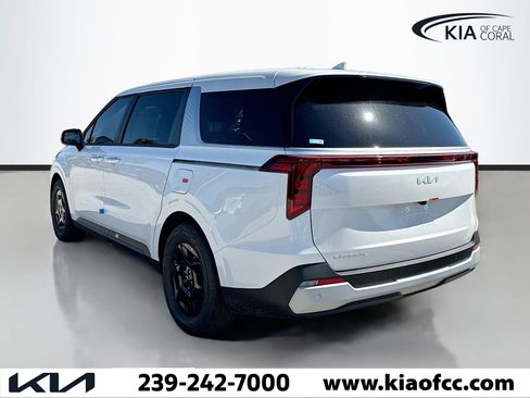 New 2026 Kia Carnival image 3