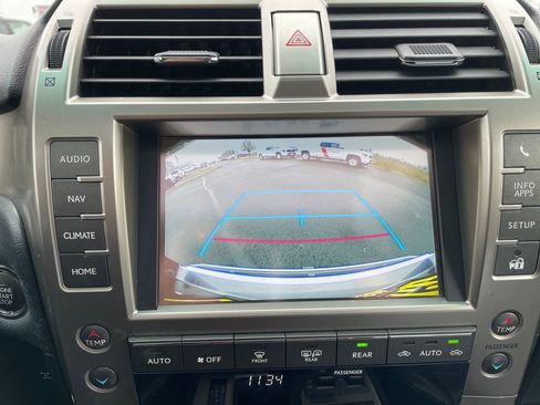 Used 2016 Lexus GX 460 w/ Premium Package image 27