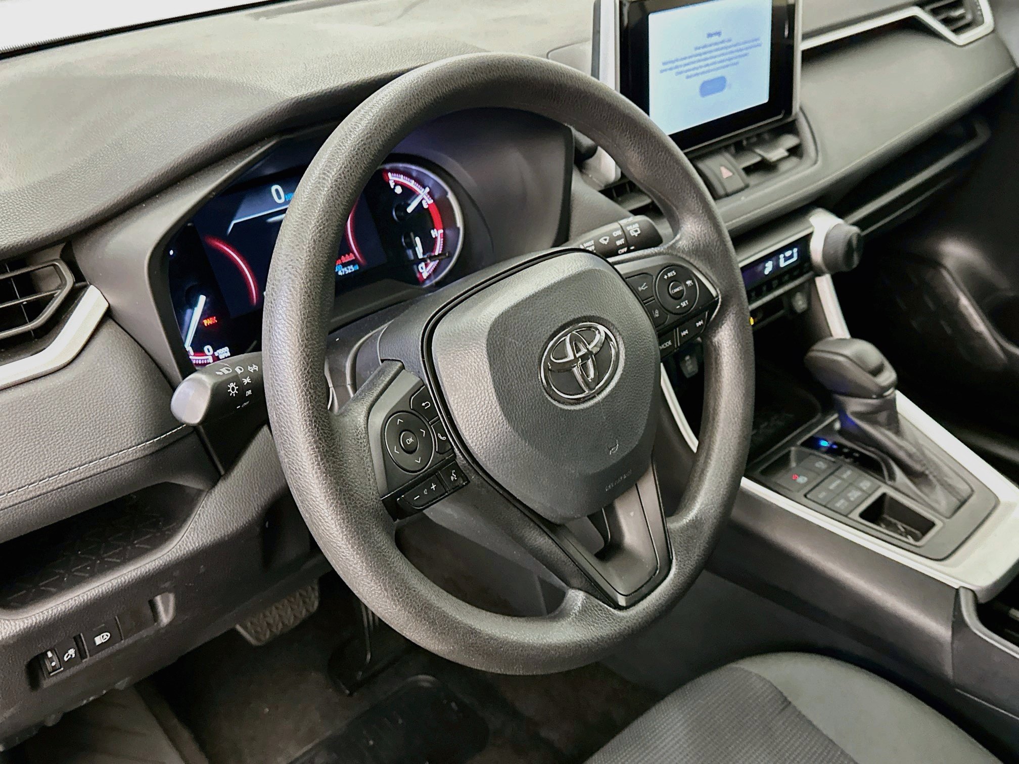 Used 2025 Toyota RAV4 LE AWD/4WD image 18