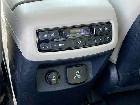 Used 2024 Hyundai Palisade Calligraphy FWD image 25