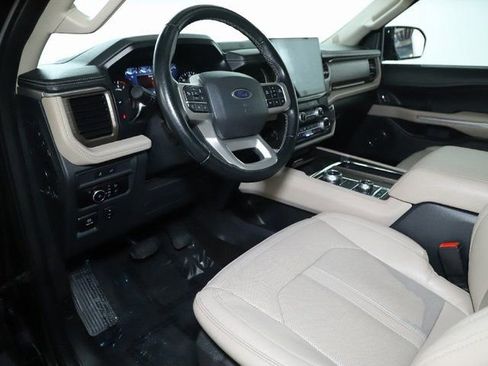 Used 2023 Ford Expedition Limited image 19