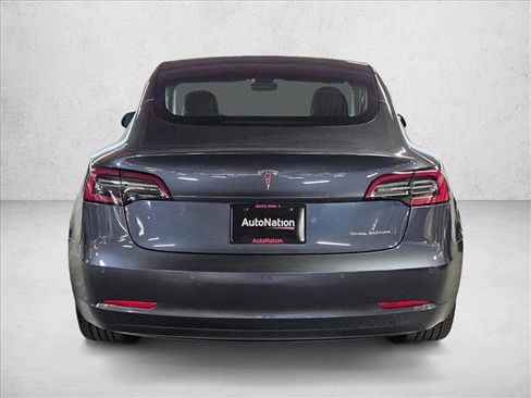 Used 2019 Tesla Model 3 Performance image 5