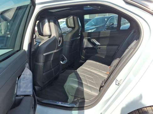 Used 2024 BMW i7 M70 w/ Executive Package AWD/4WD image 16