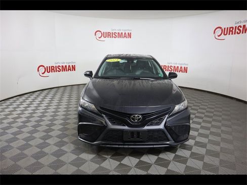 Used 2021 Toyota Camry SE image 15