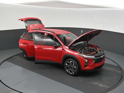 New 2026 Chevrolet Trax RS w/ Driver Confidence Package FWD image 26