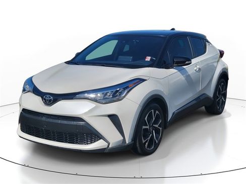 Used 2020 Toyota C-HR LE image 2