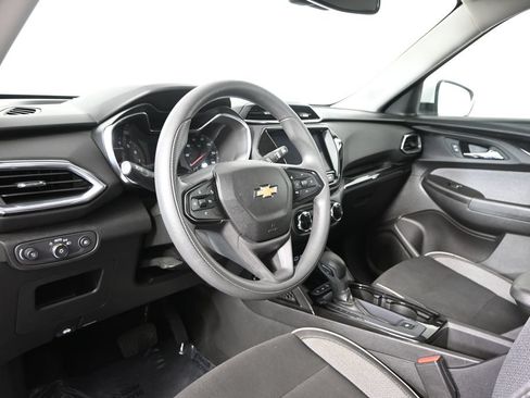 Used 2021 Chevrolet TrailBlazer LT w/ Convenience Package AWD/4WD image 22