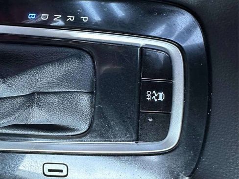 Used 2021 Toyota Corolla LE FWD image 75