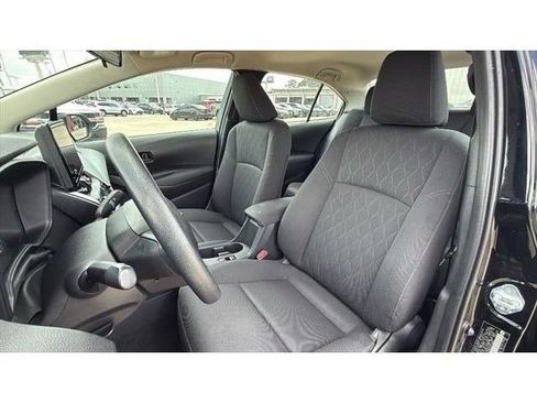 Used 2024 Toyota Corolla LE FWD image 15