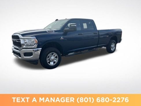 Used 2024 RAM 3500 Tradesman w/ Chrome Appearance Group AWD/4WD image 8