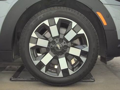 Certified 2023 MINI Cooper Countryman S w/ Mini Untamed Edition image 40