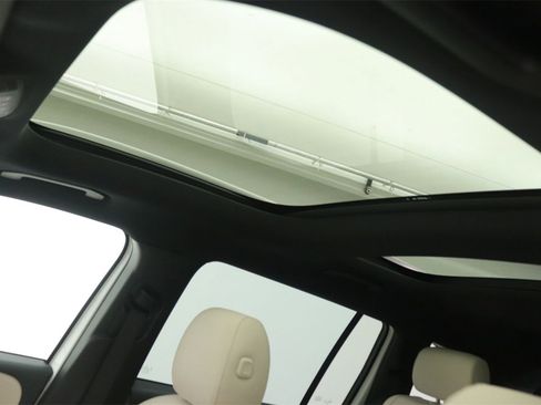 New 2025 Mercedes-Benz EQB 300 4MATIC image 14