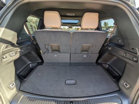 New 2025 Jeep Grand Cherokee L Limited image 11