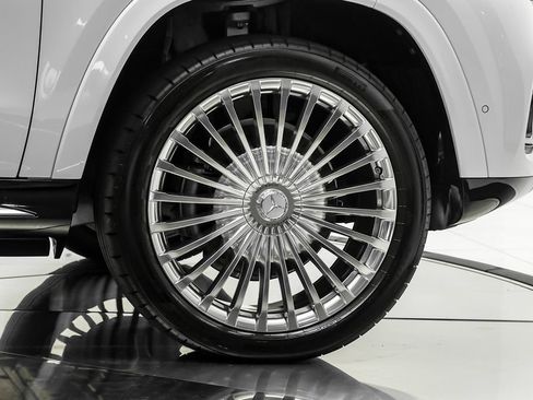 Used 2026 Mercedes-Benz Maybach GLS 600 4MATIC image 57