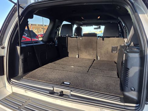 Used 2017 Ford Expedition Limited image 34