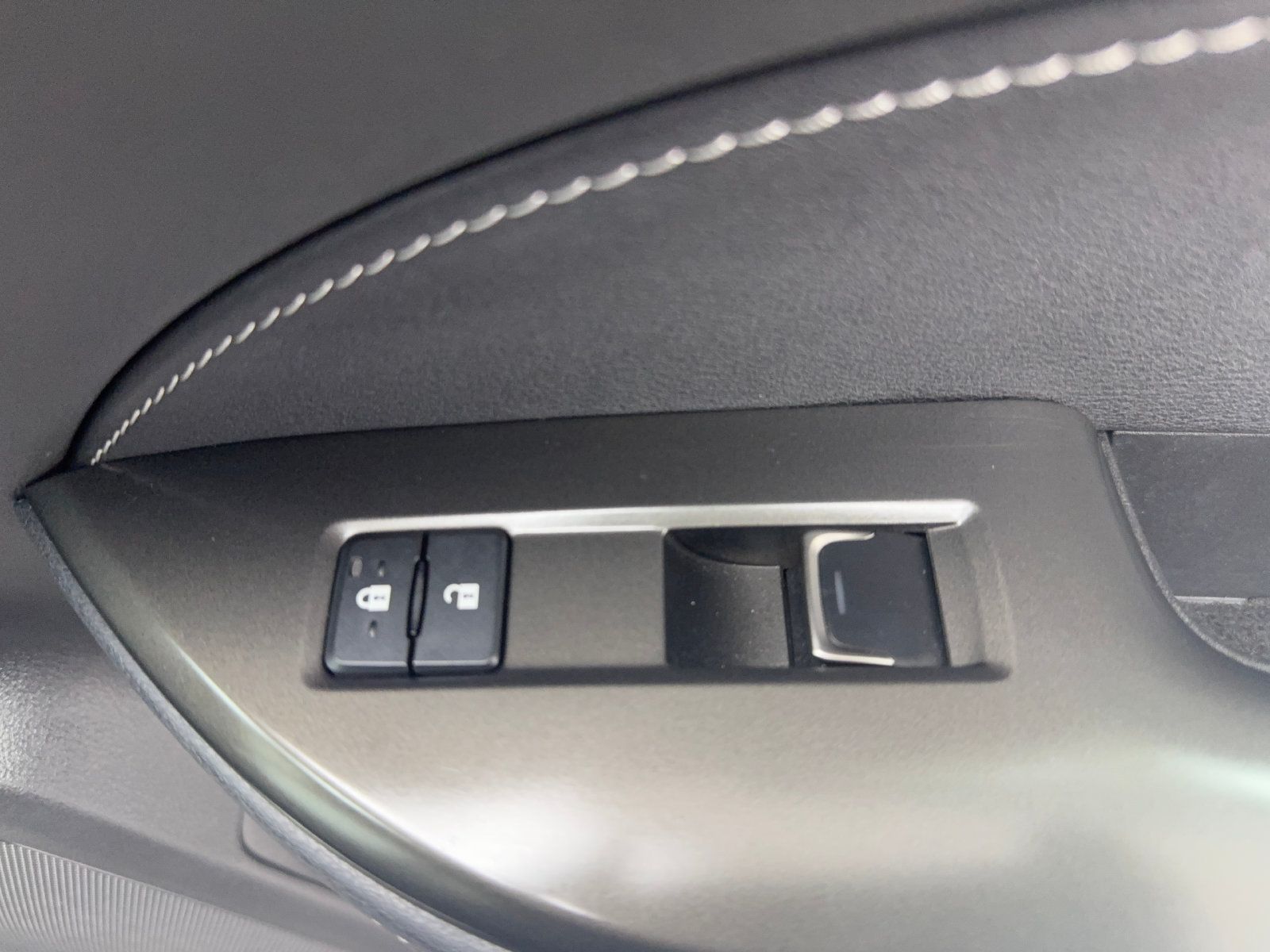 Used 2024 Lexus NX 250 FWD w/ Towing Package (2000 Lbs) image 32