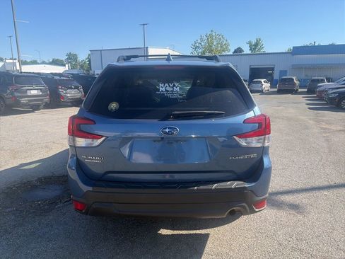 Used 2020 Subaru Forester Premium AWD/4WD image 5