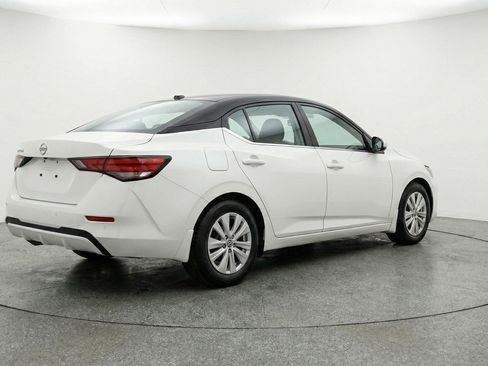 Used 2025 Nissan Sentra S image 9