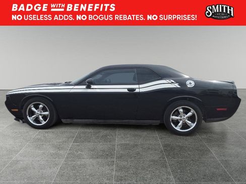 Used 2013 Dodge Challenger R/T Plus RWD image 7