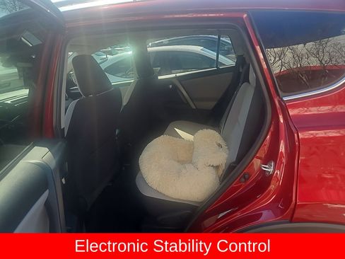 Used 2018 Toyota RAV4 XLE image 16