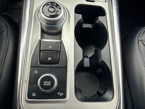 Used 2023 Ford Explorer XLT w/ Equipment Group 202A AWD/4WD image 39