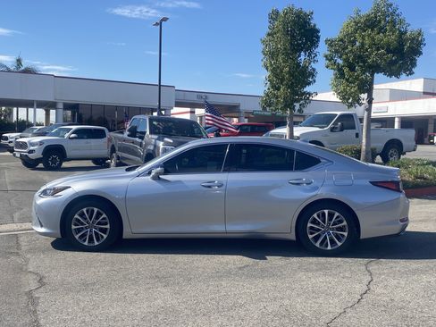 Used 2023 Lexus ES 350 w/ Accessory Package (Z1) image 6