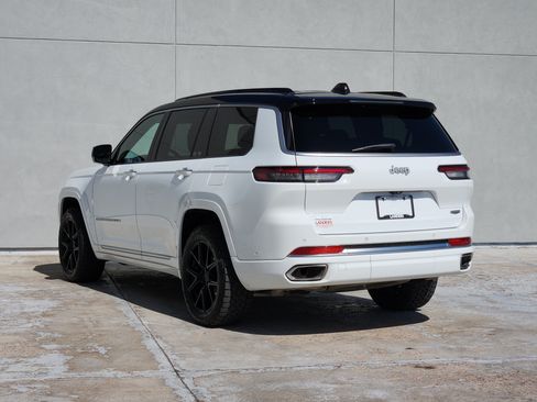 Used 2025 Jeep Grand Cherokee L Summit w/ Luxury Tech Group V AWD/4WD image 6