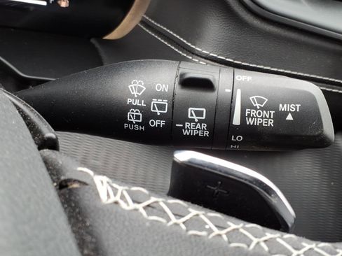 Used 2023 Jeep Grand Cherokee Laredo w/ Luxury Tech Group I AWD/4WD image 19