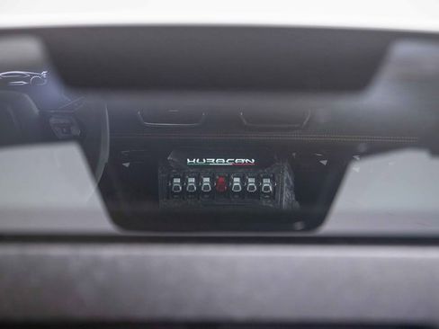 Used 2018 Lamborghini Huracan Performante image 29