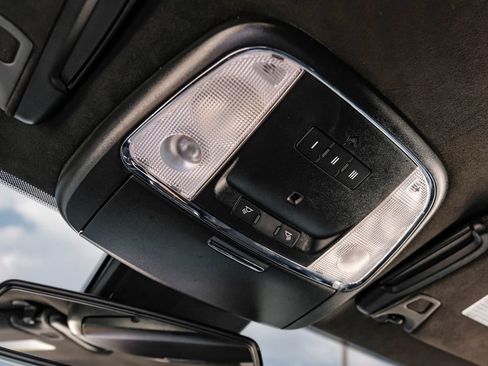 Used 2020 Dodge Charger Scat Pack RWD image 24