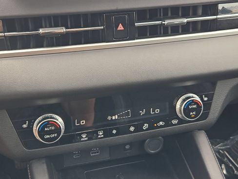 Used 2024 Mitsubishi Outlander SE AWD/4WD image 20